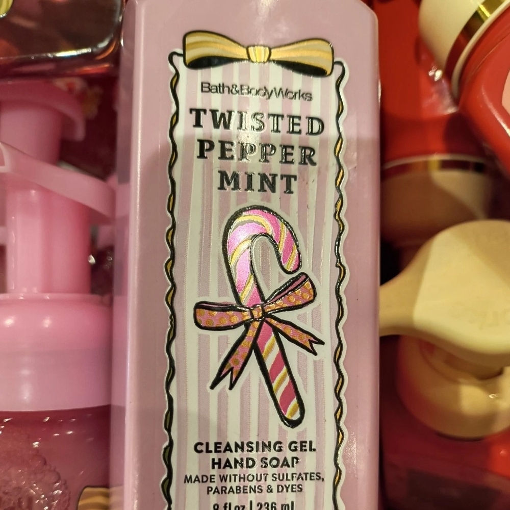 Bath & Body Works Peppermint Cleansing Gel Hand Soap PLUS A Box Set.